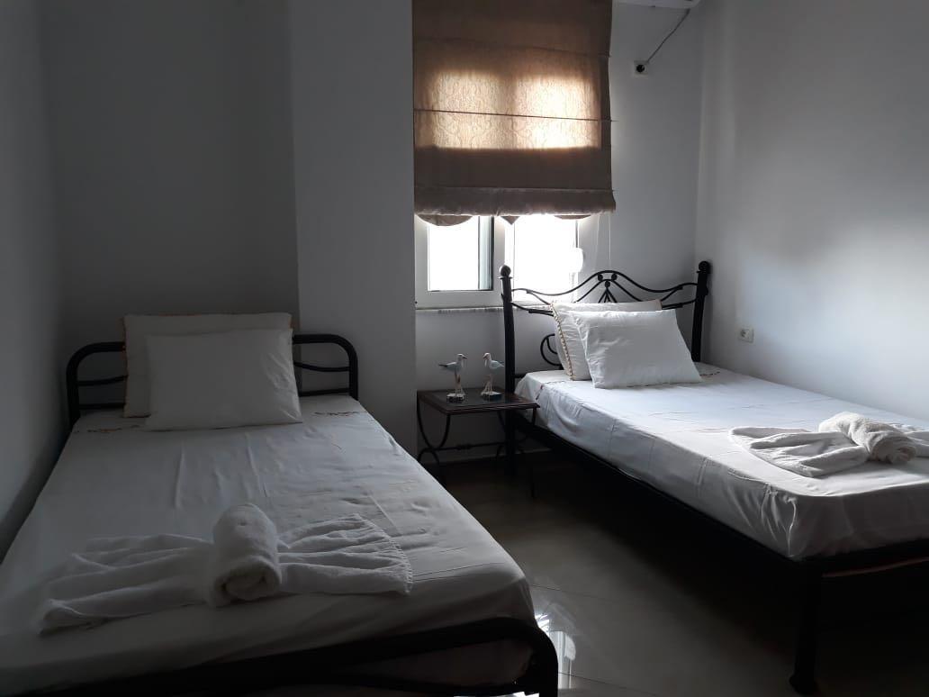 Alex Apartments Sarandë エクステリア 写真