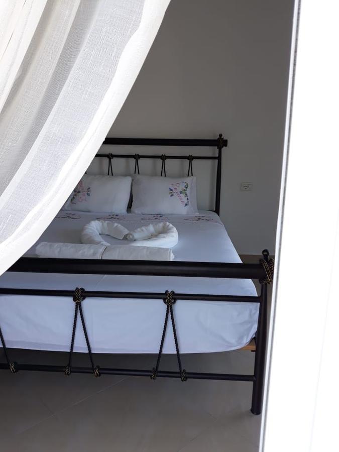 Alex Apartments Sarandë エクステリア 写真