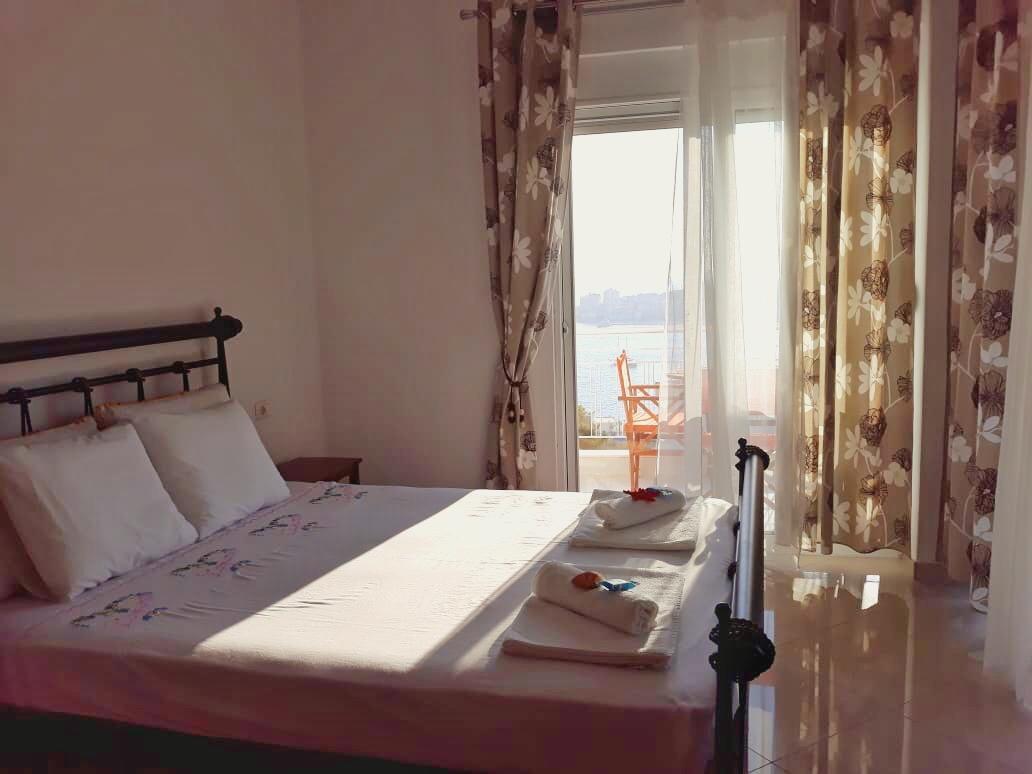 Alex Apartments Sarandë エクステリア 写真